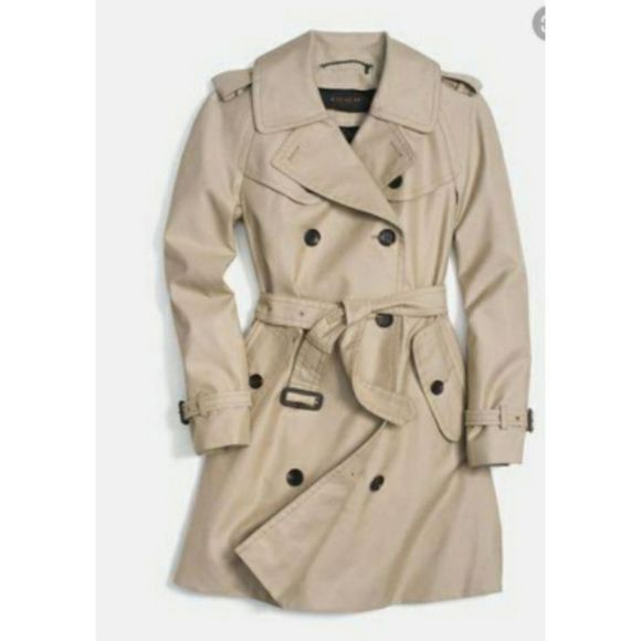 Classic Beige Trench Coat - Picture 2 of 12